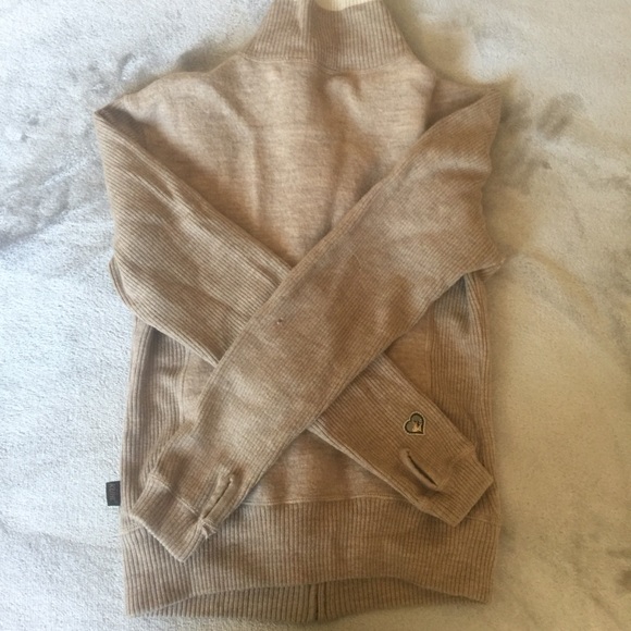 Kuhl 100% Merino Wool Sweater w/ Thumb Holes - Picture 6 of 7